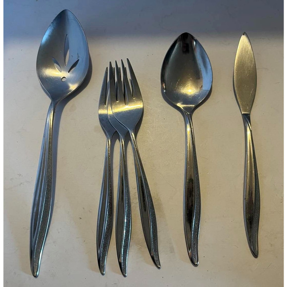 2 Oneidacraft Deluxe TEXTURA Replacement Flatware - Picture 1 of 3